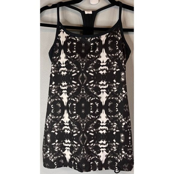 Fabletics Norwalk Tank Top Black/White Tie Dye Built in Bra XXS NEW - Picture 2 of 9